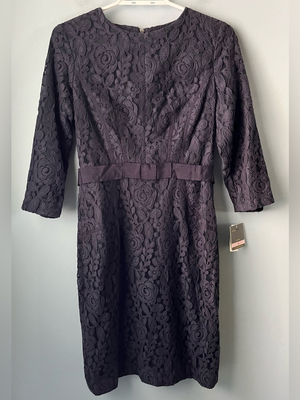 NWT Taylor Navy Lace Overlay 3/4 Sleeve Sheath Dress Ribbon Waist Size 6